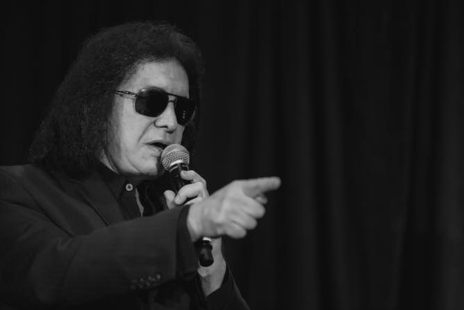 Photography Portfolio by P-O-L-O: Encore-Gene-Simmons-One-Day-at-the-G-Hey-You-