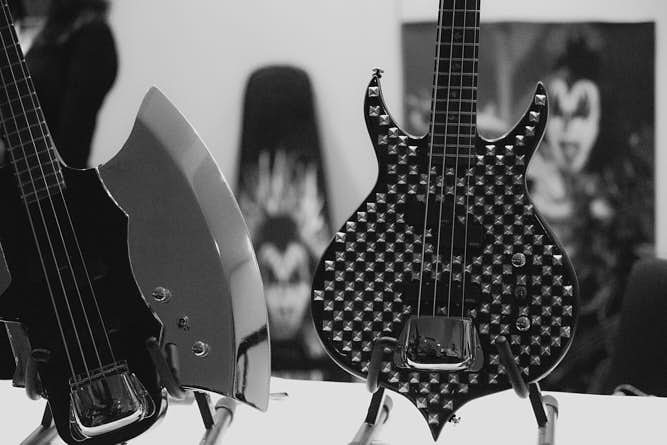 Photography Portfolio by P-O-L-O: Encore-Gene-Simmons-One-Day-at-the-G-Iconic-Guitars-